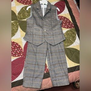 The Montgomery Label by Dainty Jewells